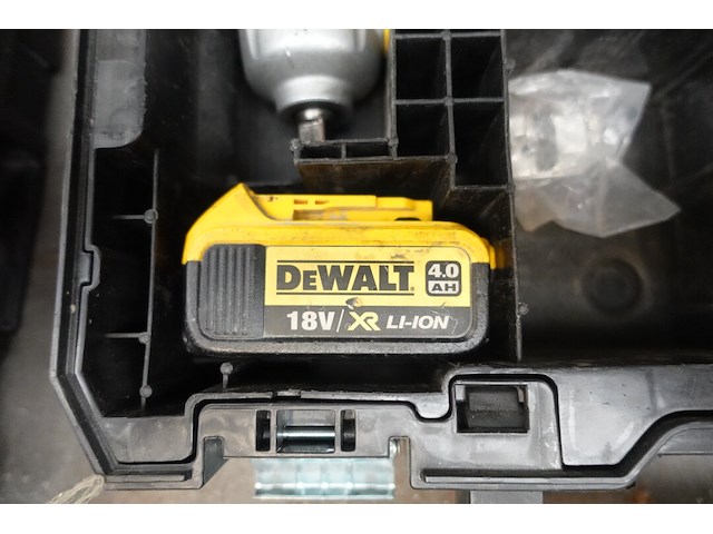 Accu set dewalt - afbeelding 4 van  8