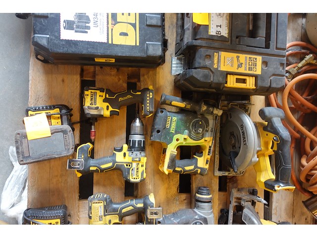 Accu set dewalt - afbeelding 1 van  9