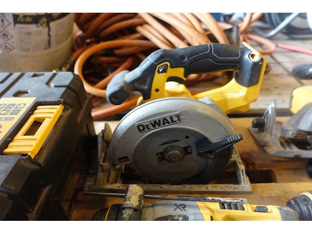 Accu set dewalt - afbeelding 8 van  9