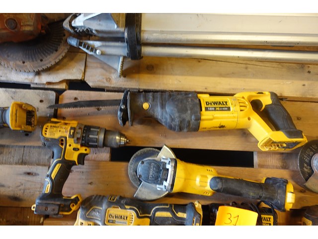 Accu set dewalt - afbeelding 8 van  9