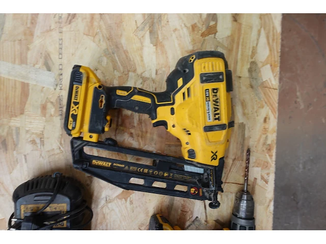 Accu set dewalt - afbeelding 7 van  13