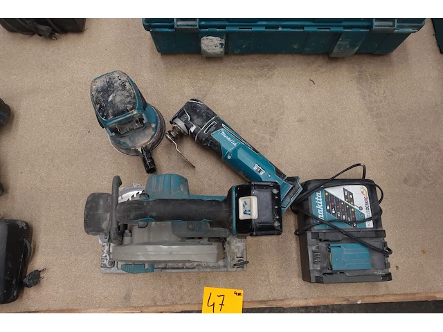Accu set makita - afbeelding 1 van  8