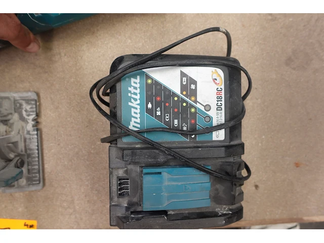 Accu set makita - afbeelding 8 van  8