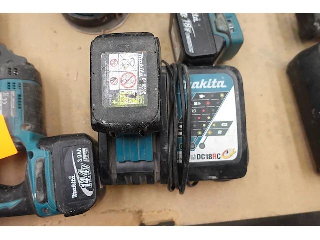 Accu set makita - afbeelding 8 van  8