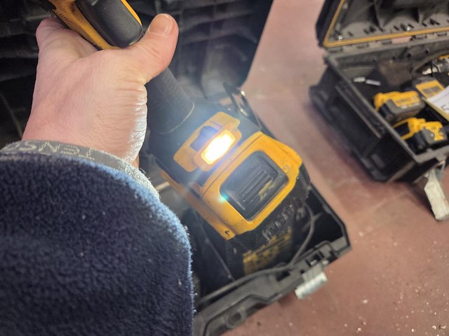 Accu slagmoermachine dewalt dcf894 - afbeelding 4 van  6