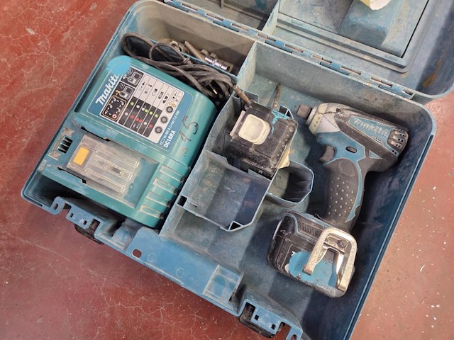 Accu slagmoersleutel makita btd132 - afbeelding 1 van  6