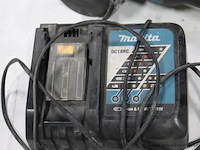 Accu slijptol makita dga506, vv oplader, werking niet gekend - afbeelding 2 van  4