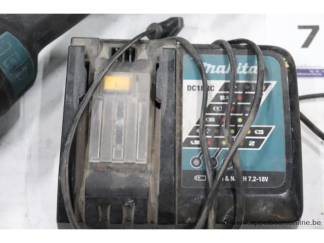 Accu slijptol makita dga506, vv oplader, werking niet gekend - afbeelding 2 van  4