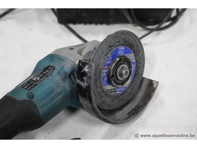 Accu slijptol makita dga506, vv oplader, werking niet gekend - afbeelding 3 van  4