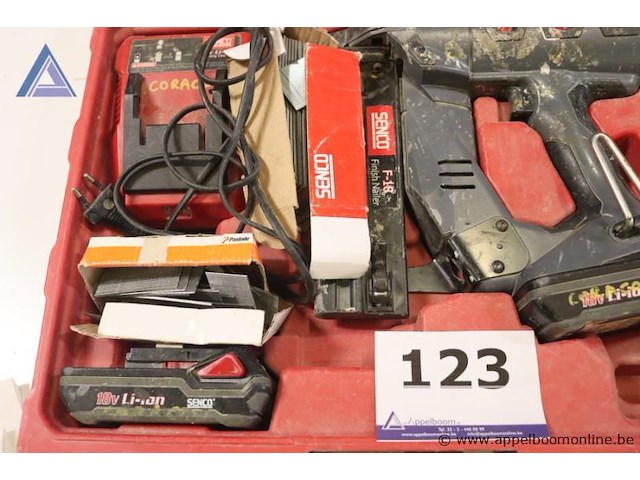 Accu tacker - senco - f-18 acculader - senco - coral - afbeelding 3 van  3