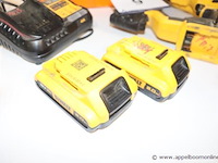 Accu tacker dew dcn680, vv oplader en 2 batterijen - afbeelding 3 van  4