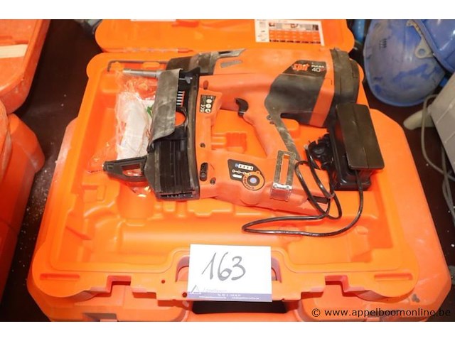 Accu tacker op gas spit 40p+ - afbeelding 1 van  2