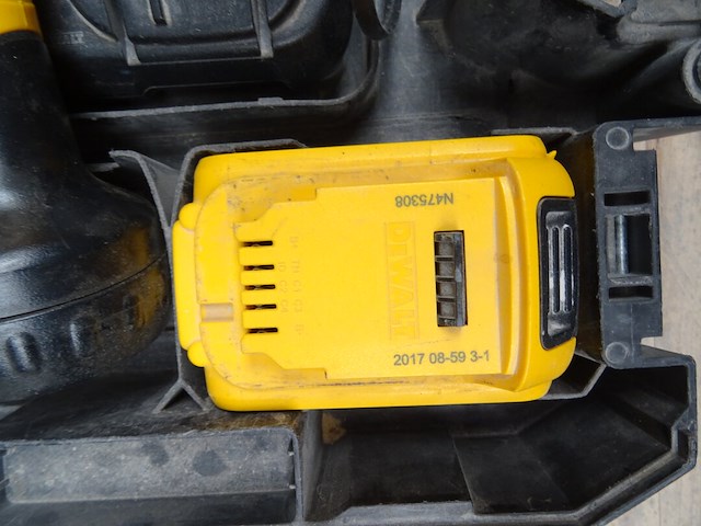 Accu vijsmachine dewalt - afbeelding 4 van  5