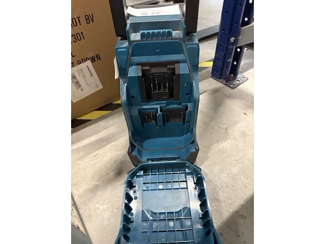 Accu werfradio makita mr007g - afbeelding 4 van  6
