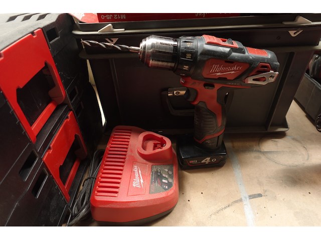 Accu wipzaag + accu boormachine milwaukee - afbeelding 2 van  4