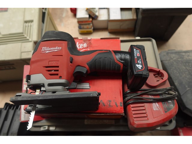 Accu wipzaag + accu boormachine milwaukee - afbeelding 3 van  4