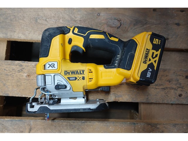 Accu wipzaag dewalt - afbeelding 2 van  2