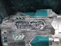 Accuboormachine - makita - 18v 5.0ah slagschroevendraaier - makita - dtd154 oplader - makita toebehoren - dewalt doos met boren - afbeelding 2 van  3