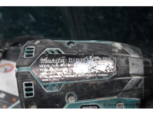 Accuboormachine - makita - 18v 5.0ah slagschroevendraaier - makita - dtd154 oplader - makita toebehoren - dewalt doos met boren - afbeelding 3 van  3