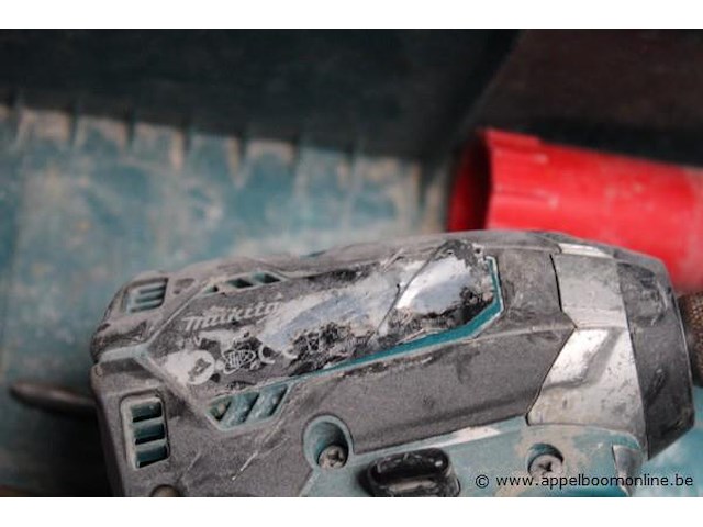 Accuboormachine - makita - dhp486 slagschroevendraaier - makita - dtd153 oplader - makita toebehoren - bitjes, zaagblad, extra onderdelen - afbeelding 3 van  3