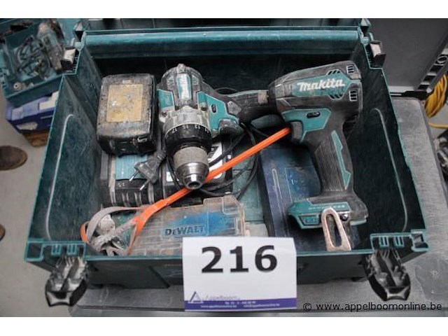 Accuboormachine - makita stofzuiger - dewalt oplader - makita toebehoren - afbeelding 1 van  3
