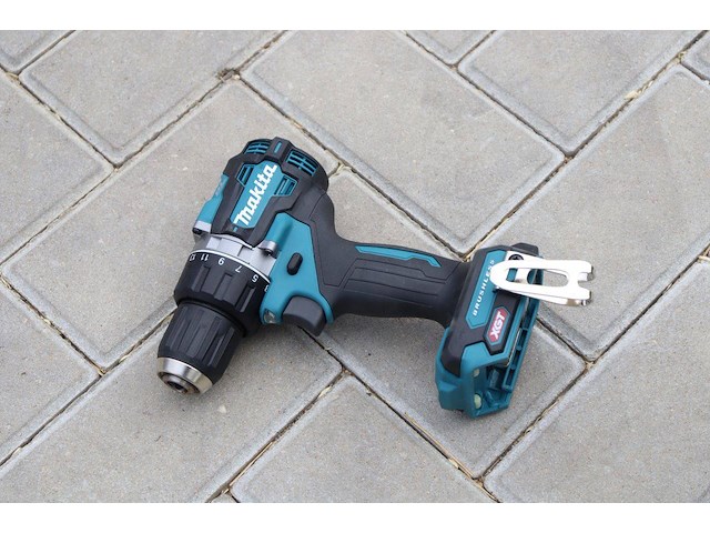 Accuboormachine makita df002g 40v in doos nieuw - afbeelding 1 van  1