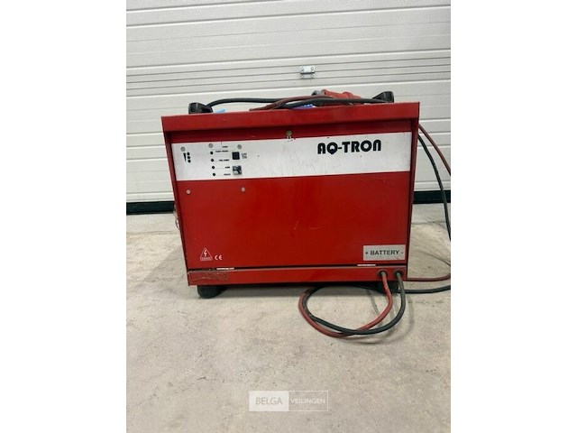 Acculader aq-tron - afbeelding 1 van  3