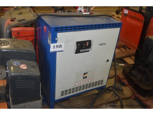 Acculader, nordyne, electro a t80d100, werking niet gekend - afbeelding 1 van  2