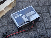 Acculader tricom futur smart 24v - afbeelding 1 van  1