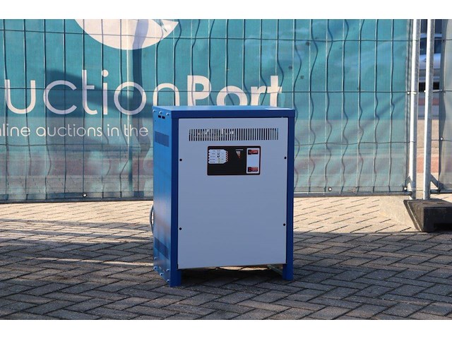 Acculader veb e3 48v 2025 nieuw - afbeelding 1 van  1