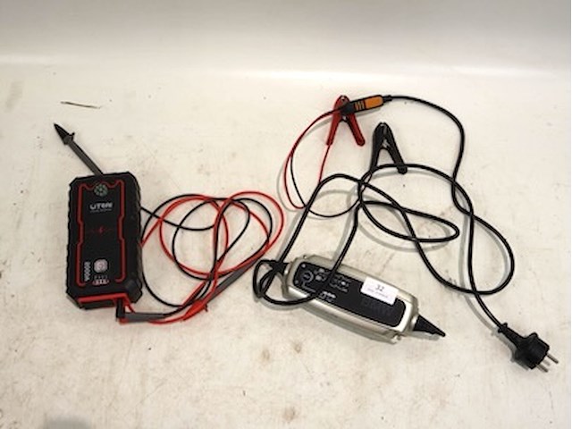 Acculaders/booster (x2) - afbeelding 1 van  4