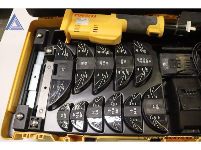 Accupijpenbuiger - rems - hydro-swing 22v toebehoren - matrices, oplader, koffer - afbeelding 4 van  4