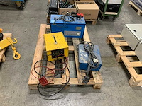 Accu's en laders - afbeelding 2 van  2