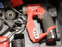 Accuschroevendraaier - milwaukee - m12 fddx oplader - milwaukee - c12 c toebehoren - bitjes, koffer - afbeelding 2 van  3