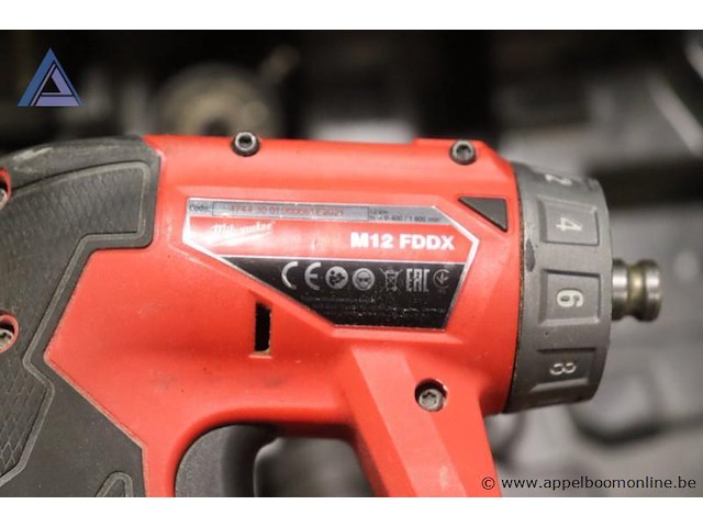 Accuschroevendraaier - milwaukee - m12 fddx oplader - milwaukee - c12 c toebehoren - bitjes, koffer - afbeelding 3 van  3