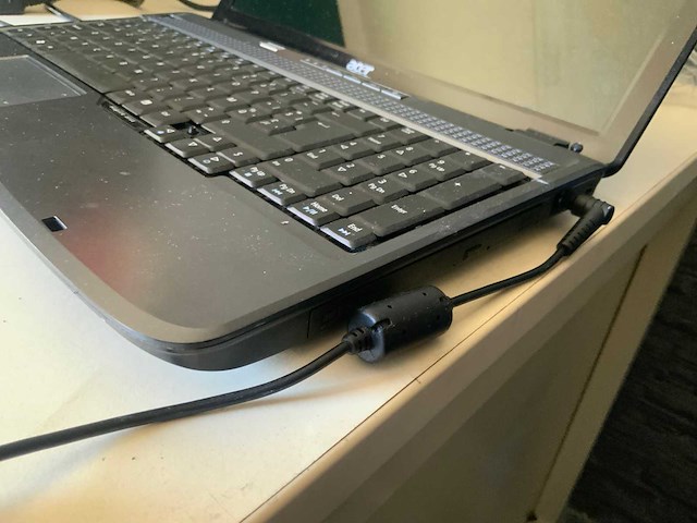 Acer laptop - afbeelding 4 van  5