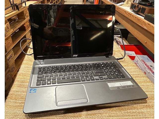 Acer laptop - afbeelding 1 van  9