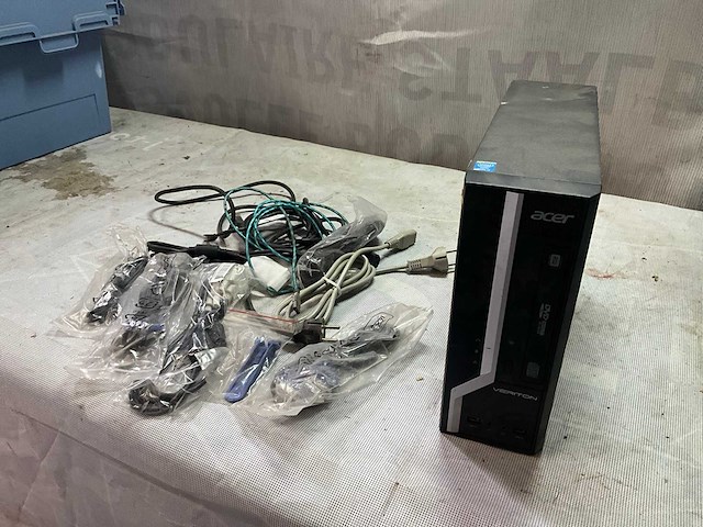 Acer veriton x2631g desktop pc - afbeelding 1 van  8