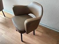 Acior set met een bureau bestaande uit 5 kasten, 5 stoelen, 1 vloerlamp en 1 bureau - afbeelding 7 van  21