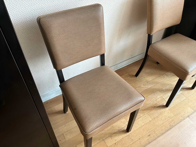 Acior set met een bureau bestaande uit 5 kasten, 5 stoelen, 1 vloerlamp en 1 bureau - afbeelding 10 van  21
