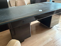 Acior set met een bureau bestaande uit 5 kasten, 5 stoelen, 1 vloerlamp en 1 bureau - afbeelding 13 van  21