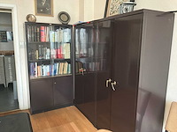 Acior set met een bureau bestaande uit 5 kasten, 5 stoelen, 1 vloerlamp en 1 bureau - afbeelding 15 van  21