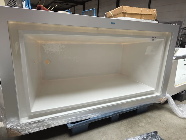 Acryl ligbad eago am 146 - afbeelding 1 van  9
