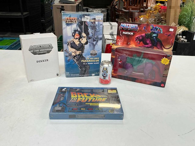 Actiefiguur (4x) - afbeelding 1 van  9