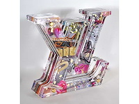 Ad van hassel – louis vuitton - acrylaat sculptuur - afbeelding 3 van  4