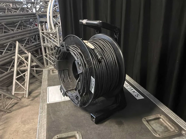 Adam hall 70225 kabeltrommel cat6 - afbeelding 2 van  4
