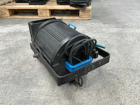 Adb - f101 - 1kw fresnel (5x) - afbeelding 2 van  4