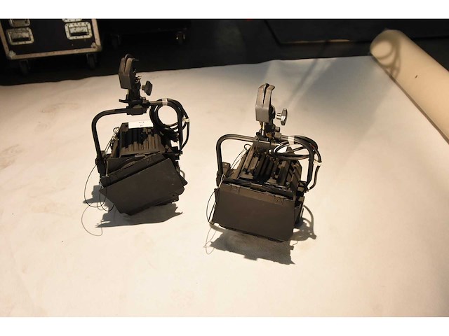 Adb - sp10 - par spotlight (12x) - afbeelding 3 van  3