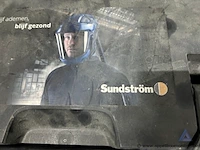 Ademhalingshelm sundström sr 570, in een koffer met diverse toebehoren. - afbeelding 4 van  4