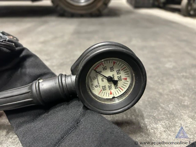 Ademluchttoestel dräger pss 100, met ademluchtmasker. geschikt voor cilinders van 200/300 bar, dräger pss 100 series. werking niet gekend. - afbeelding 3 van  4